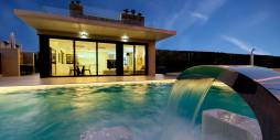 Pool with sea views in Campoamor