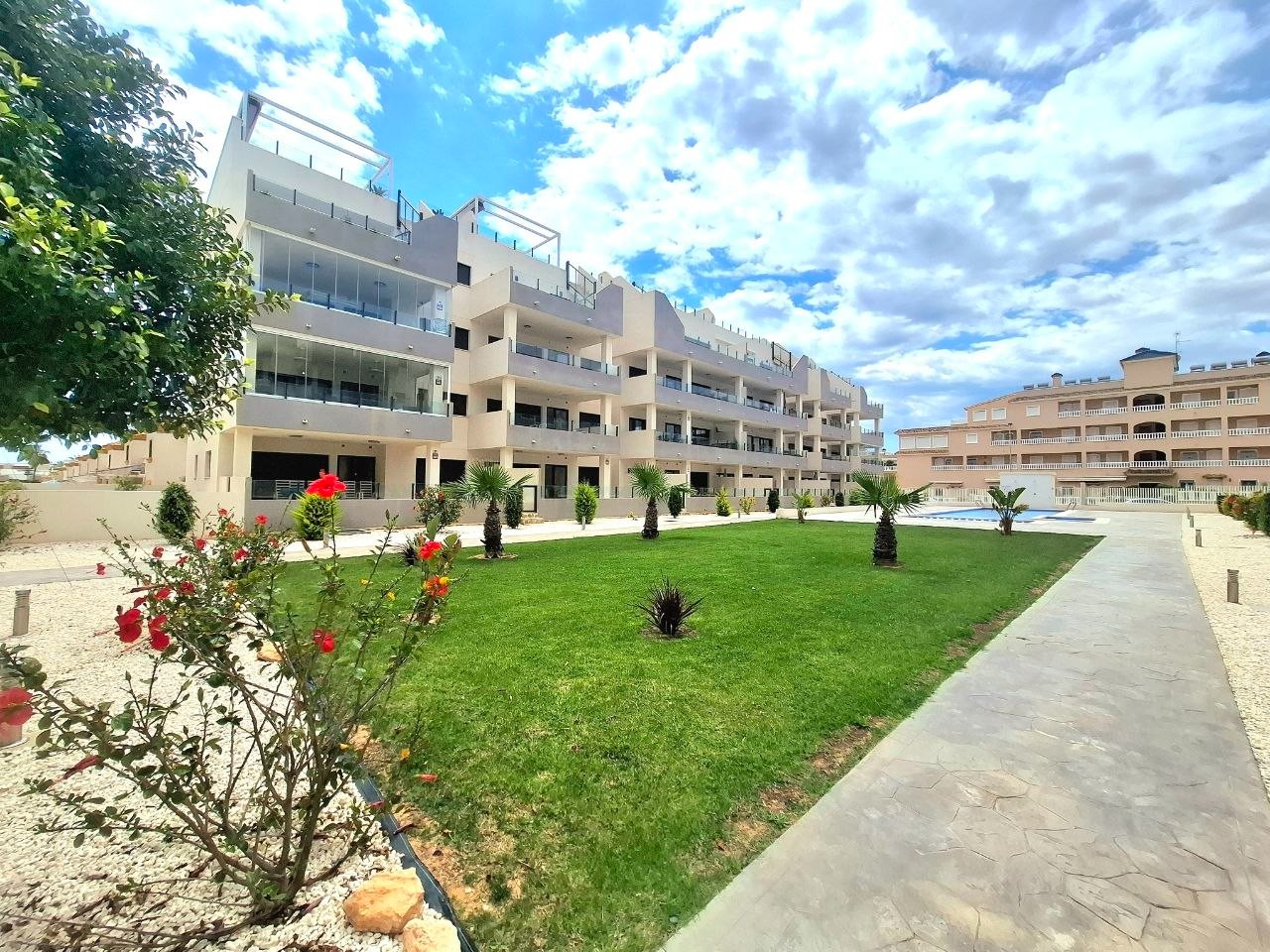 House in Urbanizacion los Balcones - view 1